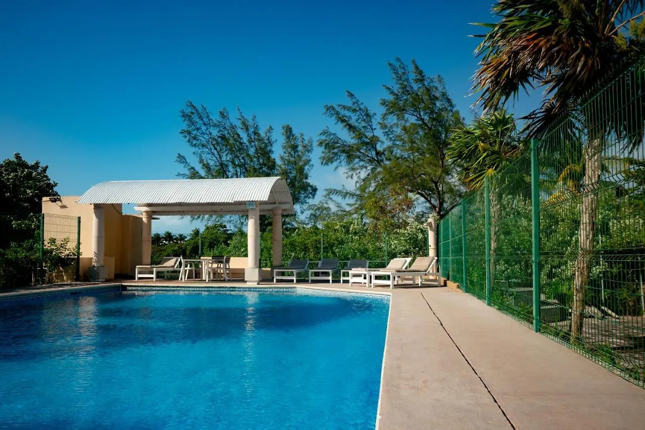 Holiday park Newly Renovated ! Villa Laguna Cancun